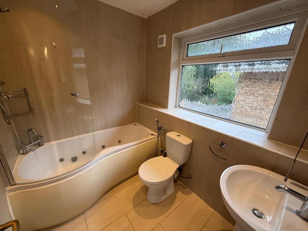 Upstairs bathroom