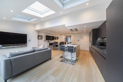 11 Sandall Road, London, W5 1HZ