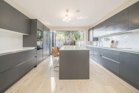 undefined, Golden Manor, London W7