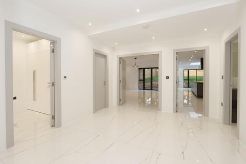 5 bedroom house for sale, Brook Way, Chigwell