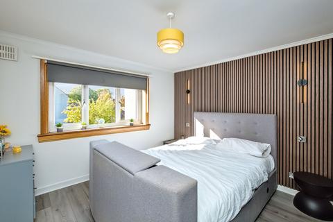 24 Bonaly Drive, Edinburgh, EH13 0HB