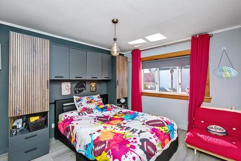 24 Bonaly Drive, Edinburgh, EH13 0HB