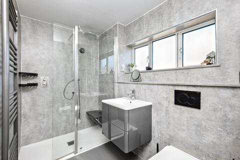 24 Bonaly Drive, Edinburgh, EH13 0HB