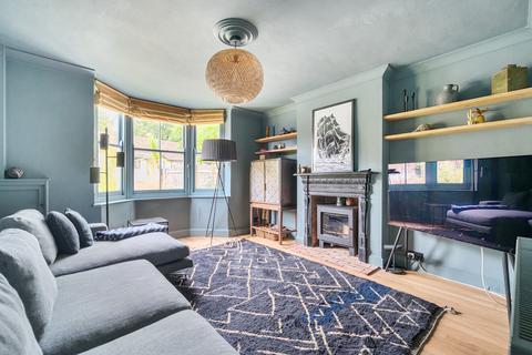 2 bedroom link detached house for sale, Kings Road, Haslemere, Surrey, GU27