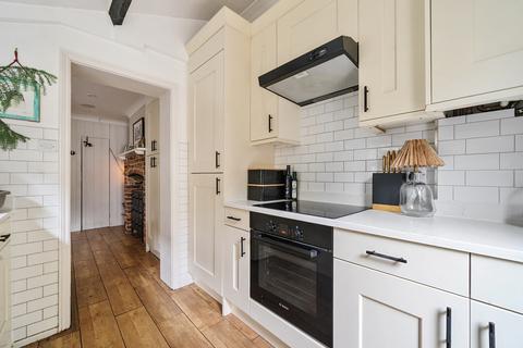 2 bedroom link detached house for sale, Kings Road, Haslemere, Surrey, GU27