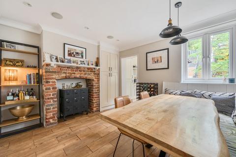 57a Kings Road, Haslemere, GU27 2QG