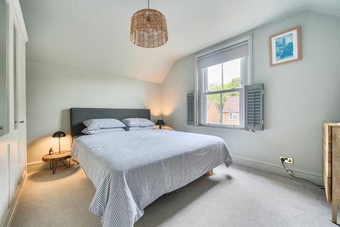 57a Kings Road, Haslemere, GU27 2QG