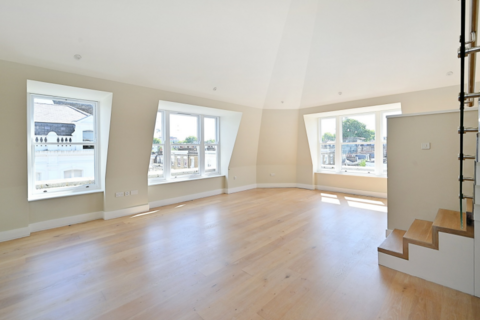 3 bedroom apartment to rent, 43 Hereford Road, London W2