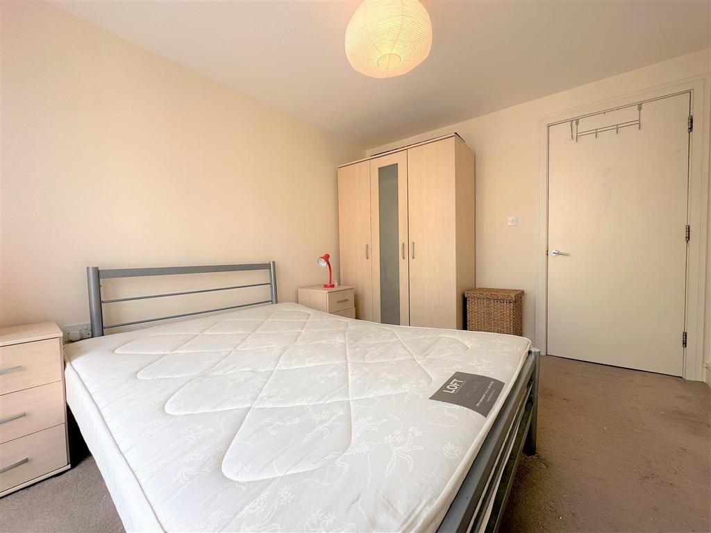 Master bedroom.jpeg