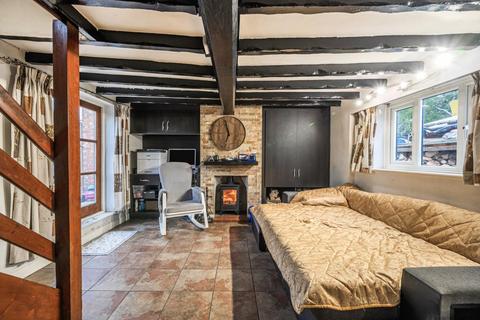 2 bedroom cottage for sale, Bicester Road,  Kingswood,  HP18