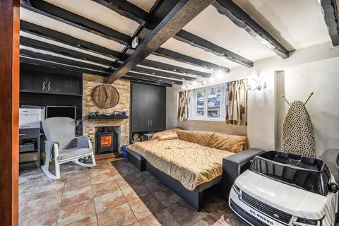 2 bedroom cottage for sale, Bicester Road,  Kingswood,  HP18