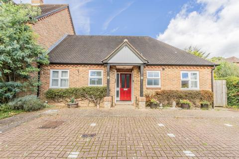2 bedroom terraced bungalow for sale, Within A Popular Over 60's Retirement Development In Cranbrook