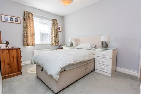 2 bedroom terraced bungalow for sale, Within A Popular Over 60's Retirement Development In Cranbrook