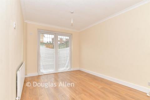 19 Abbs Cross Gardens, Hornchurch, RM12 4XD