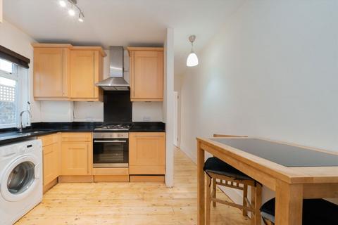 2 bedroom flat for sale, Hartismere Road, London SW6