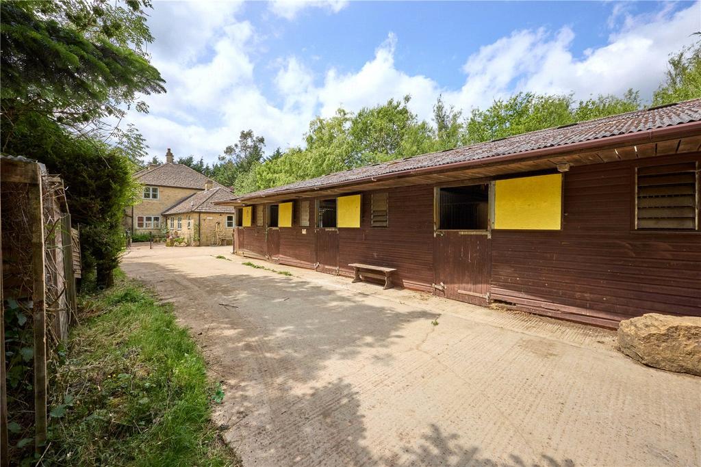 Stables At Manor Fh