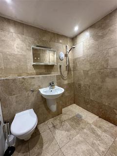 2 bedroom flat to rent, Dove Street Kingsdown Bristol
