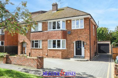 3 bedroom semi-detached house for sale, Rochford Avenue, Shenfield, Brentwood