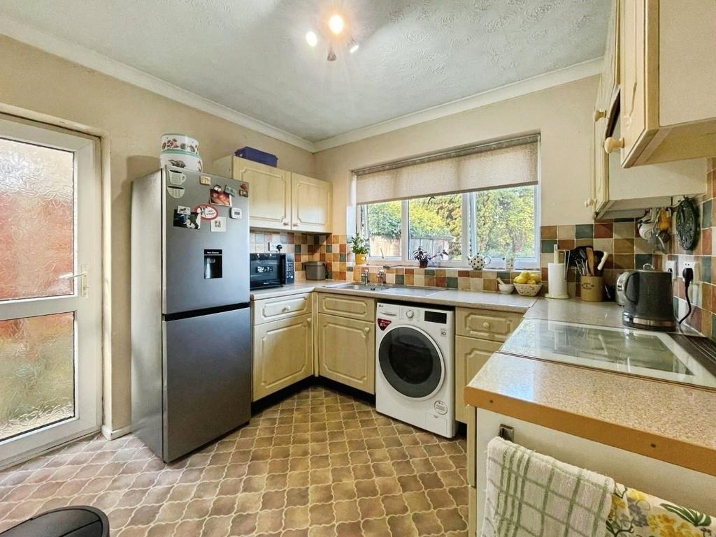 Pbox-kitchen-343314.JPG