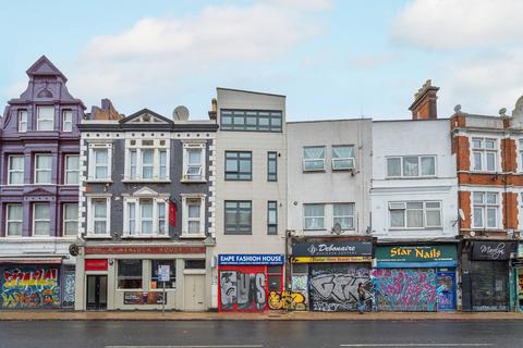 New Cross Road, New Cross, London, SE14