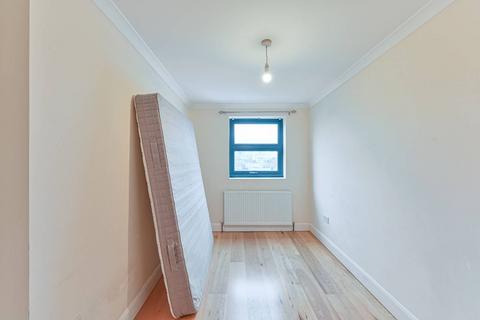 2 bedroom flat to rent, New Cross Road, New Cross, London, SE14