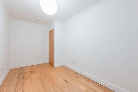 2 bedroom flat to rent, New Cross Road, New Cross, London, SE14