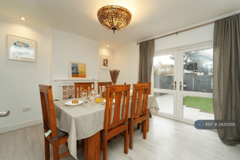 undefined, Hersham, Walton-On-Thames, KT12