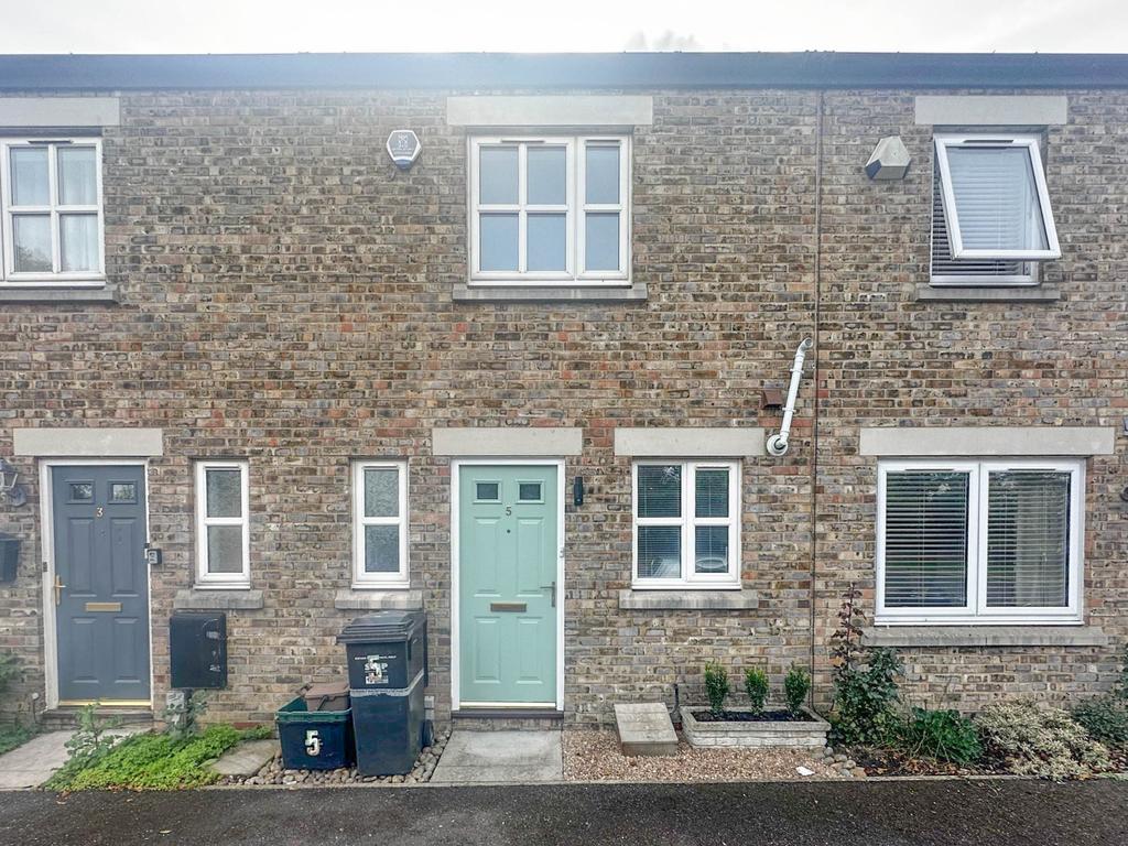 2 Bedroom Terraced for Rent