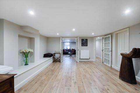 undefined, West End Avenue, Harrogate, HG2