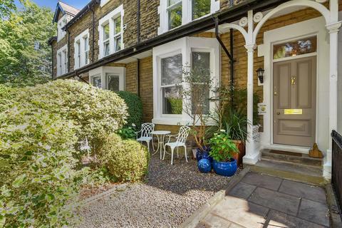 undefined, West End Avenue, Harrogate, HG2
