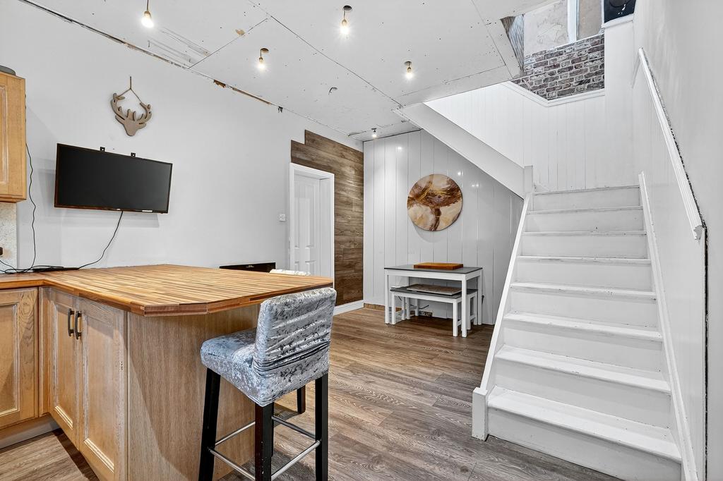 Dining Kitchen