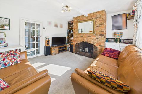2 bedroom semi-detached house for sale, Queensway, Hemel Hempstead, HP2