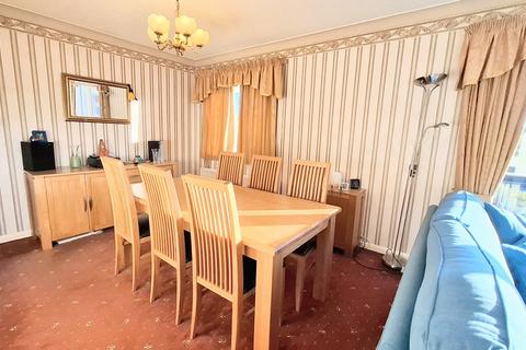 2 bedroom detached bungalow for sale, Barmeadow, Dobcross OL3