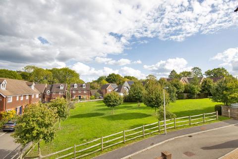 1 bedroom flat for sale, Taylor Close, Tonbridge TN9