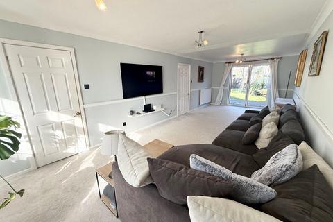 5 bedroom detached house for sale, Elmgate Drive, Bournemouth, BH7
