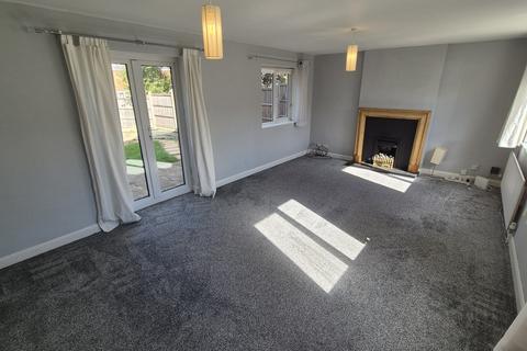 3 bedroom detached house to rent, Tiverton Close, Oadby LE2