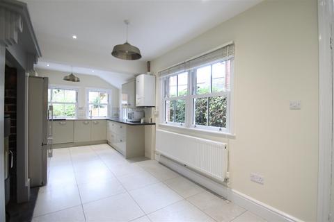 5 bedroom terraced house to rent, Greenfield Road, Harborne, Birmingham, B17