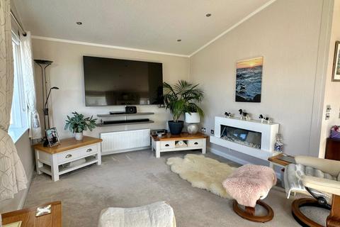 2 bedroom bungalow for sale, New Lane, Milford on Sea, Lymington, Hampshire, SO41