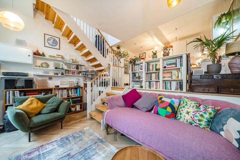 undefined, Shore Road, London E9