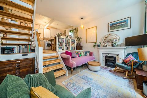 Flat 3, 24 Shore Road, London, E9 7TA