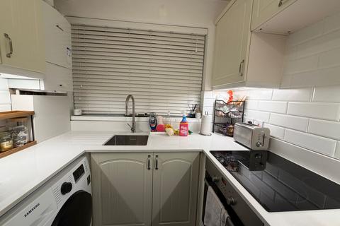 undefined, Avondale Avenue, East Barnet EN4 8ND