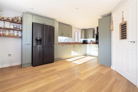 5 bedroom detached house for sale, Rowlington Way, Whitley Bay