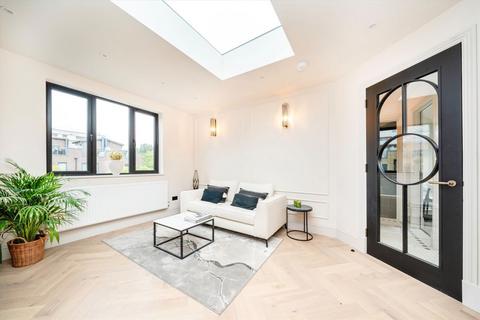 2 bedroom flat for sale, Ashfield Road, London W3