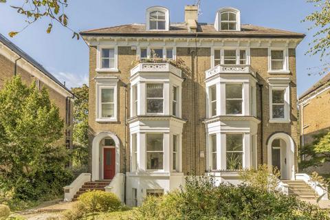 Cambridge Park, East Twickenham TW1