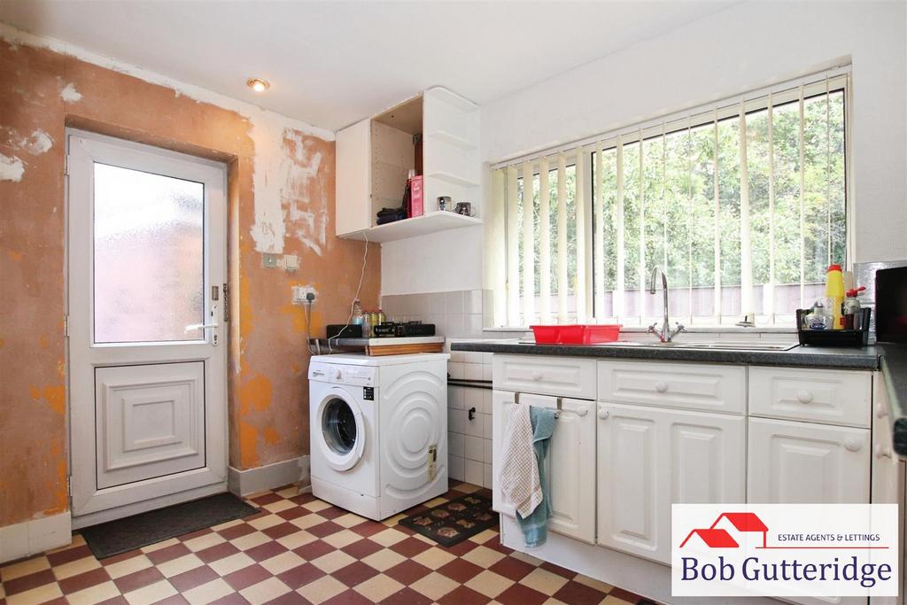 Fitted kitchen