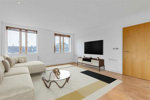 1 bedroom flat for sale, Clapham Common South Side, London SW4
