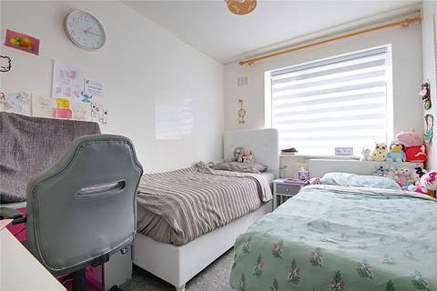 5 Westfield Close, Enfield, EN3 7RU