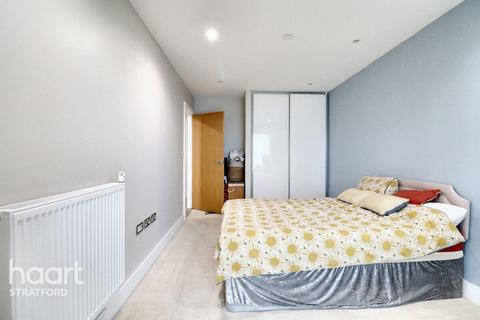 1 bedroom apartment for sale, High Street, Stratford