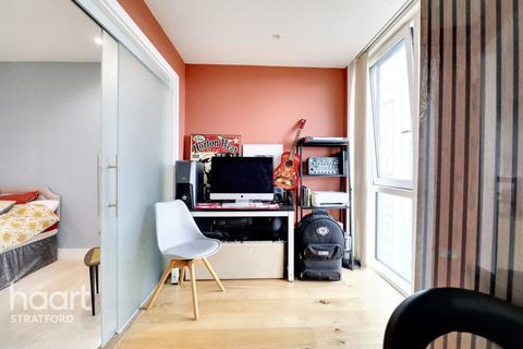 1 bedroom apartment for sale, High Street, Stratford
