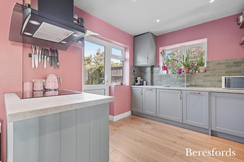 19 Durham Avenue, Romford, RM2 6JJ